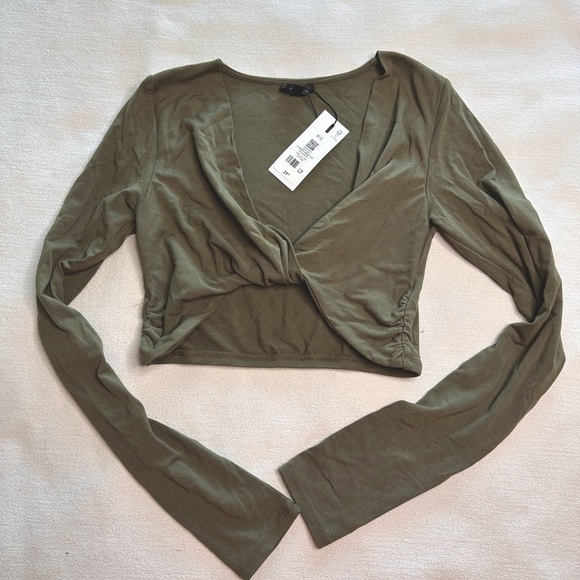 Dynamite Microwrap long sleeve top - Picture 1 of 3